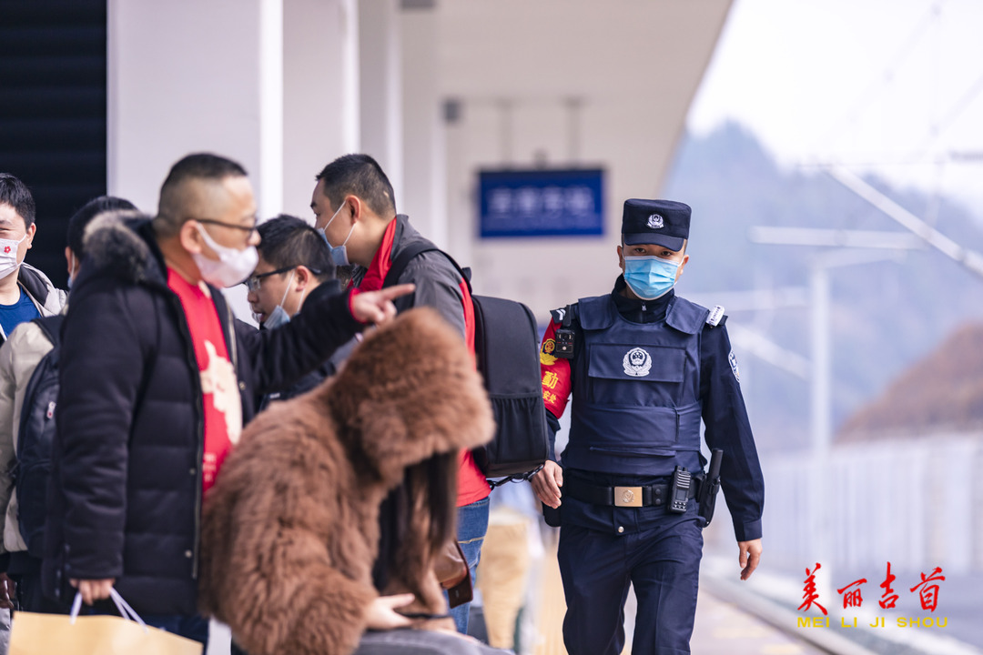 湘西吉首:张吉怀高铁迎来首个春运