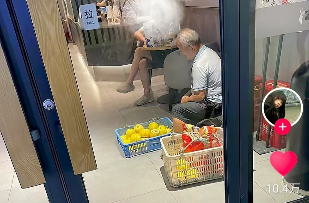 凉的是温度，暖的是人心！吉首这一幕，百万次浏览，10.4万人点赞
