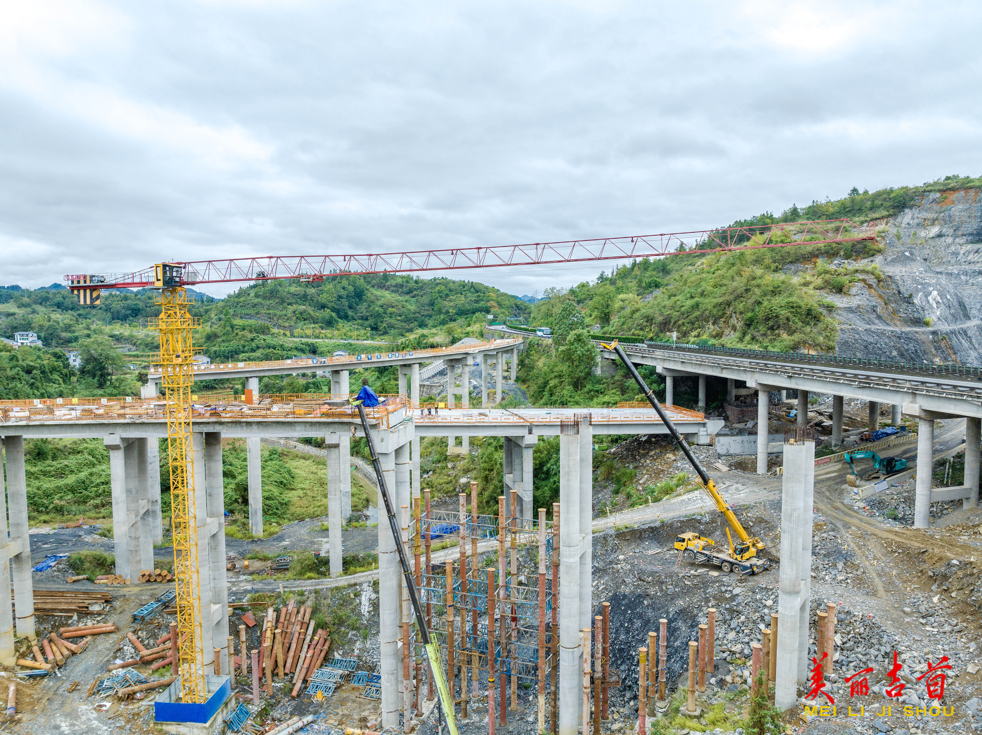 架桥筑路 互联互通