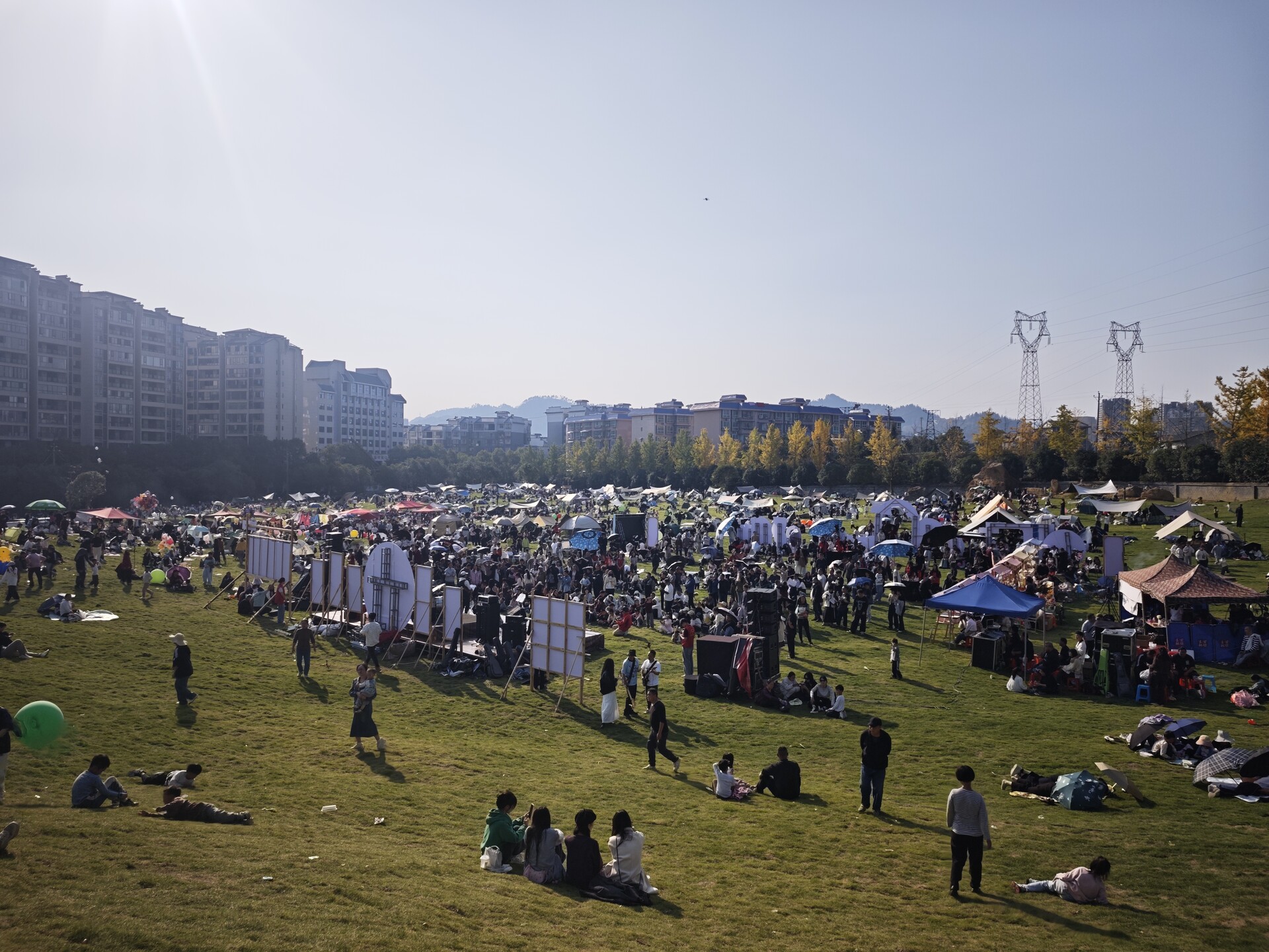 吉首：当城市绿地遇上城市音乐日 活动燃动浪漫周末