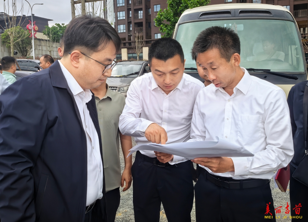 周立志调研人居及路域环境整治工作